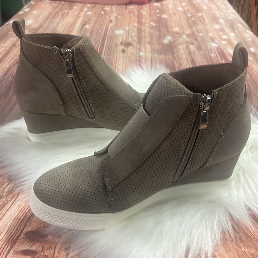 CCOCCI Zoe Wedge Sneakers Hidden Heel